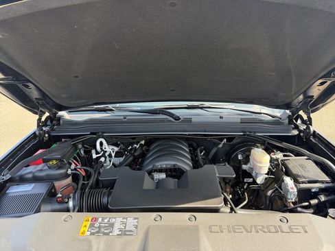 Used 2020 Chevrolet Suburban LT w/ RST Edition image 46