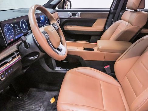 Certified 2024 Hyundai Santa Fe Limited image 9