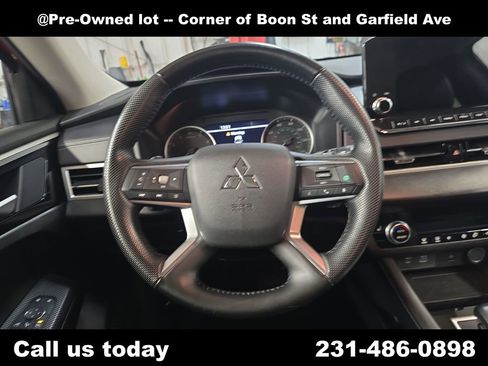 Used 2024 Mitsubishi Outlander SE AWD/4WD image 18
