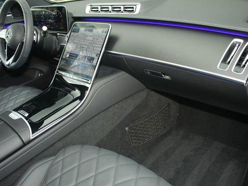 Used 2025 Mercedes-Benz S 580 4MATIC Sedan image 26