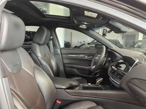 Used 2021 Cadillac CT5 V w/ Premium Package image 28