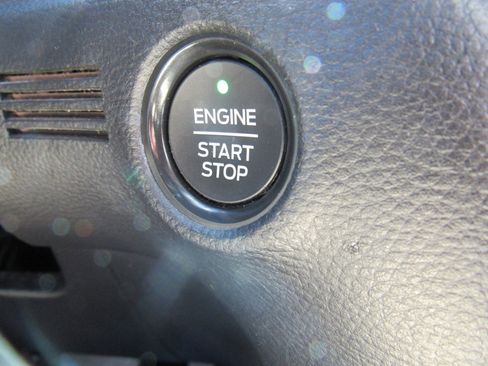 Used 2021 Ford Ranger Lariat w/ Equipment Group 501A High image 19