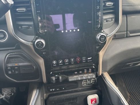 Used 2019 RAM 2500 Laramie AWD/4WD image 16