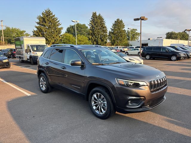 Used 2020 Jeep Cherokee Latitude Plus w/ Comfort/Convenience Group AWD/4WD image 2