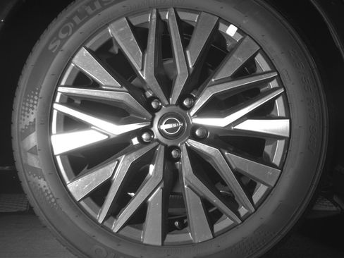 Used 2025 Nissan Altima 2.5 SV FWD image 15