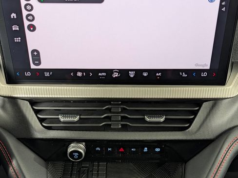 Certified 2025 Ford Explorer ST RWD image 17