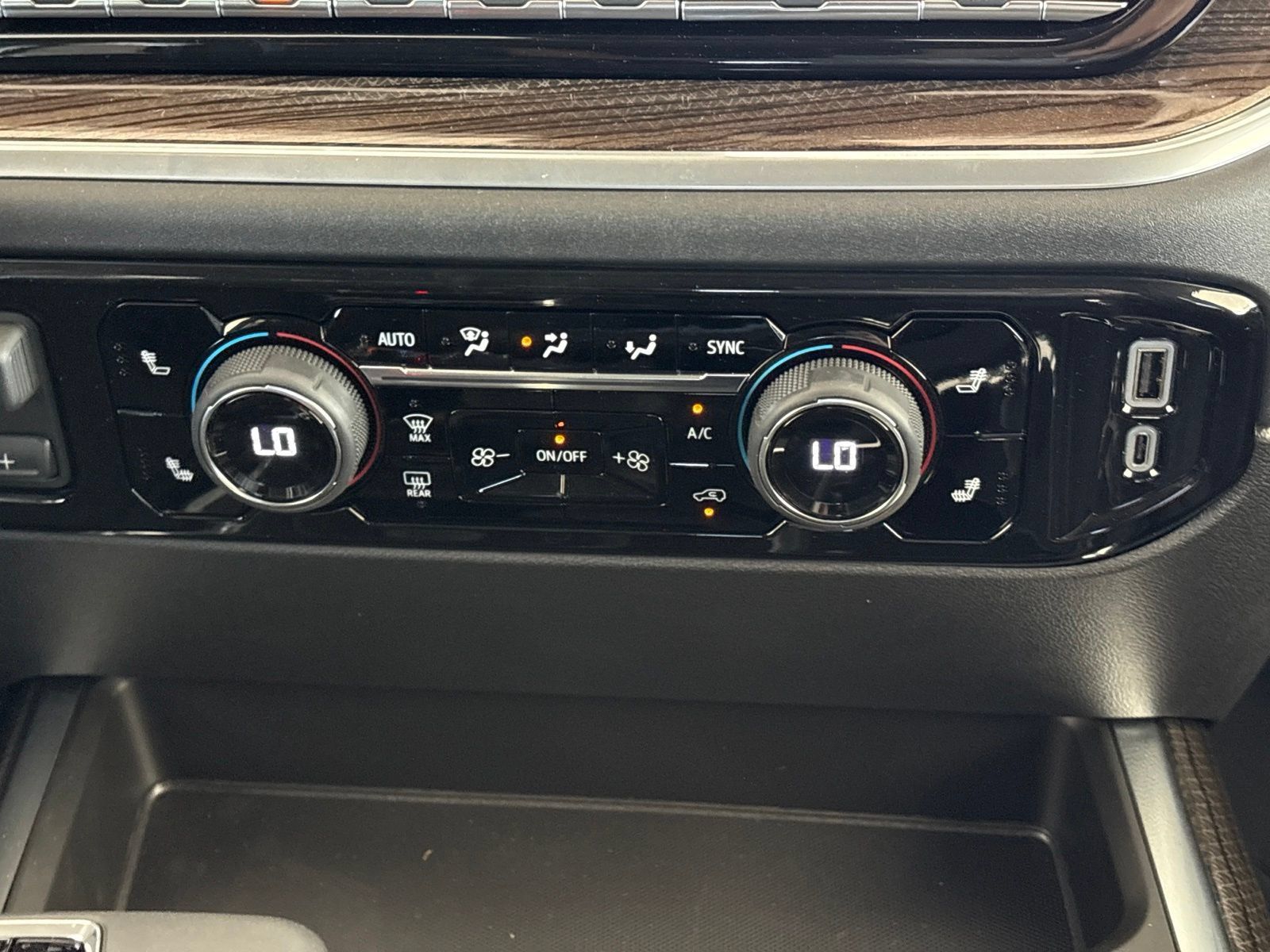 New 2026 Chevrolet Silverado 1500 LT w/ Texas Edition Plus RWD image 22