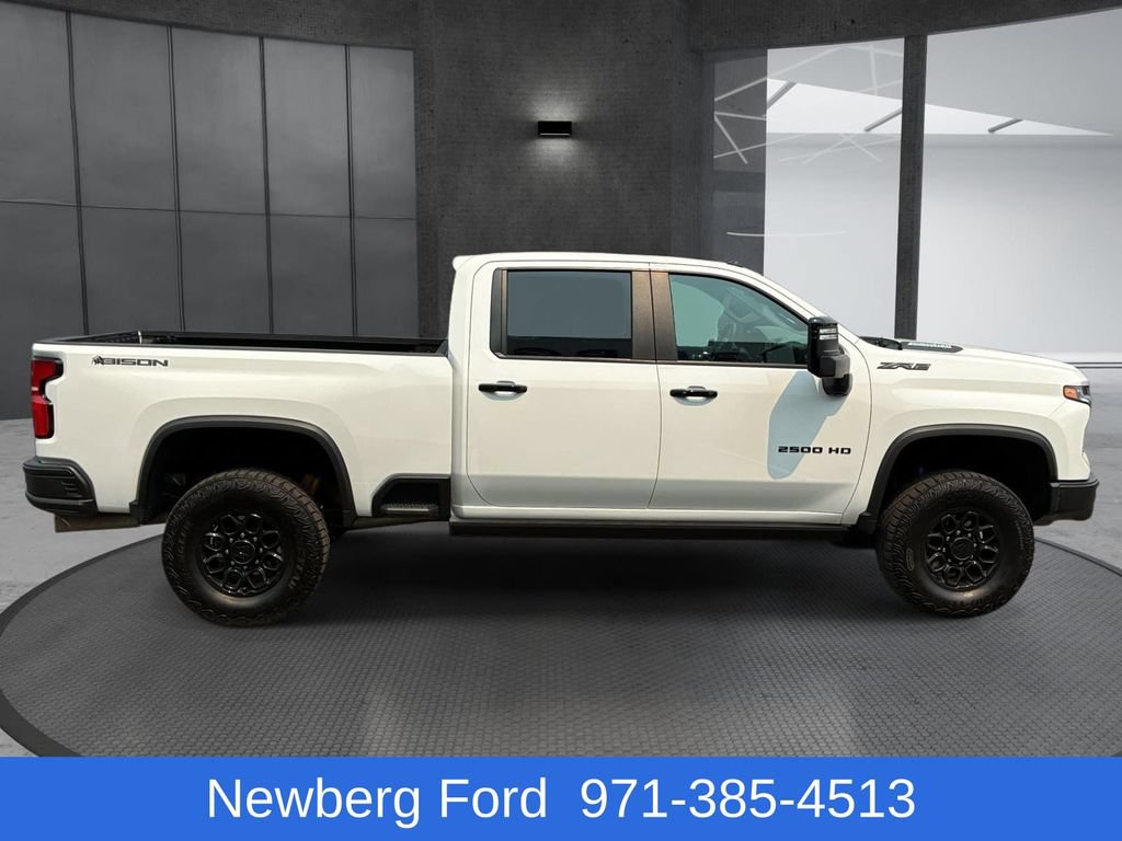 Used 2024 Chevrolet Silverado 2500 ZR2 w/ ZR2 Bison Edition AWD/4WD image 4