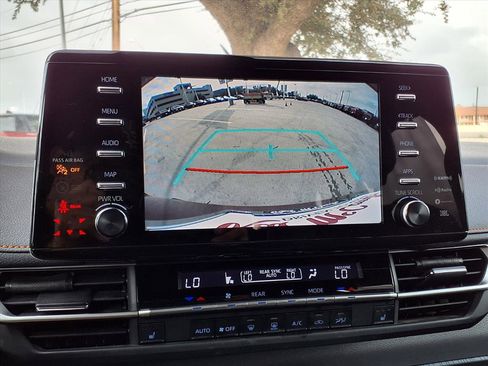 Used 2021 Toyota Sienna XSE image 18