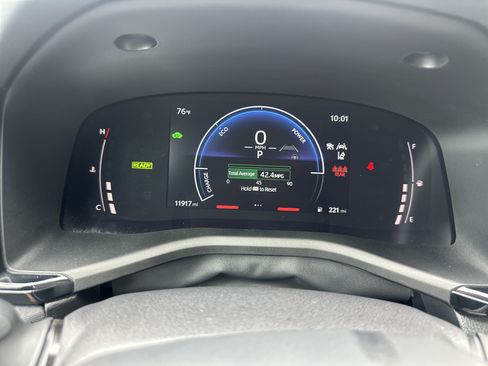 Used 2025 Toyota Camry LE w/ Convenience Package FWD image 16
