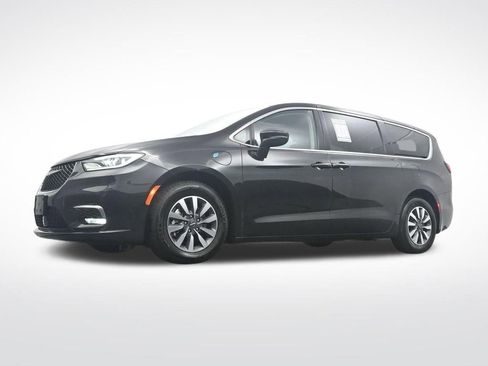 Used 2023 Chrysler Pacifica Touring-L FWD image 30