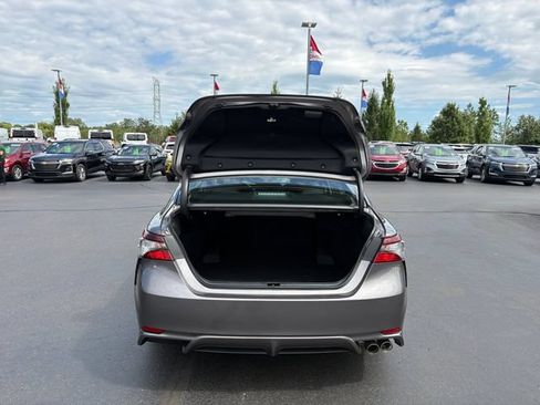 Used 2024 Toyota Camry SE FWD image 16