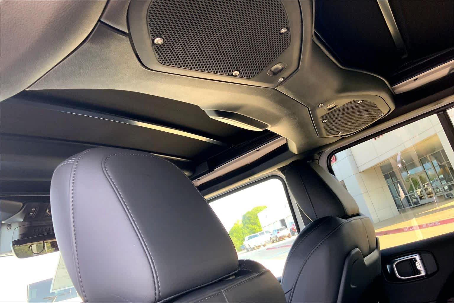 New 2026 Jeep Wrangler Unlimited Rubicon 392 w/ Quick Order Package 27X Moab AWD/4WD image 16
