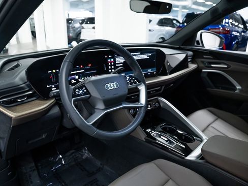 Used 2025 Audi Q5 Premium Plus w/ Premium Plus AWD/4WD image 19