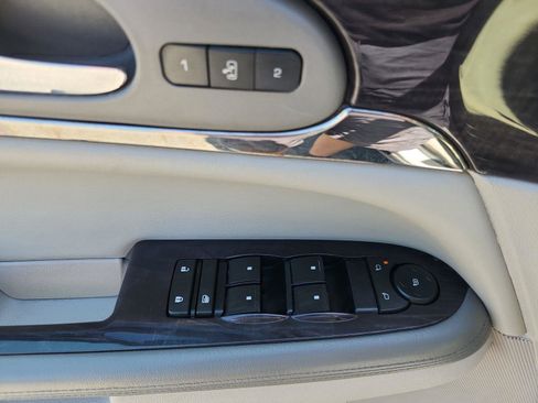 Used 2017 Buick Enclave Leather AWD/4WD image 18