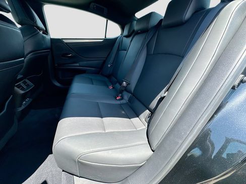 Used 2021 Lexus ES 350 F Sport w/ Accessory Package FWD image 29
