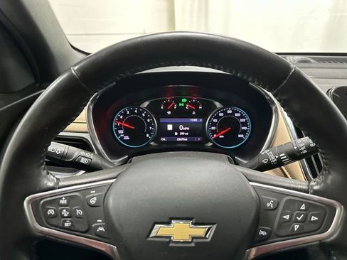Used 2022 Chevrolet Equinox Premier AWD/4WD image 10