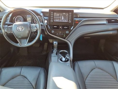 Used 2023 Toyota Camry SE image 11
