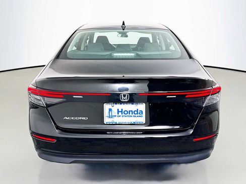 Certified 2025 Honda Accord LX image 4