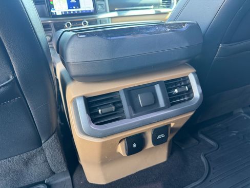 Used 2021 Ford F150 Lariat w/ FX4 Off-Road Package AWD/4WD image 15