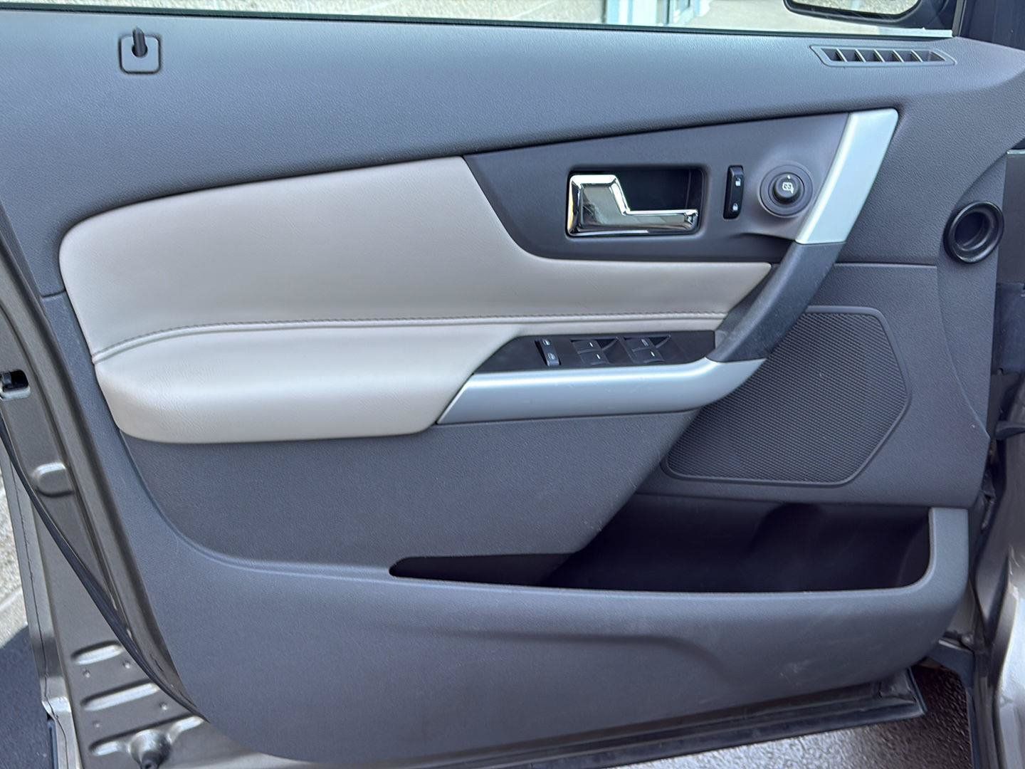 Used 2014 Ford Edge SEL w/ Equipment Group 205A FWD image 4