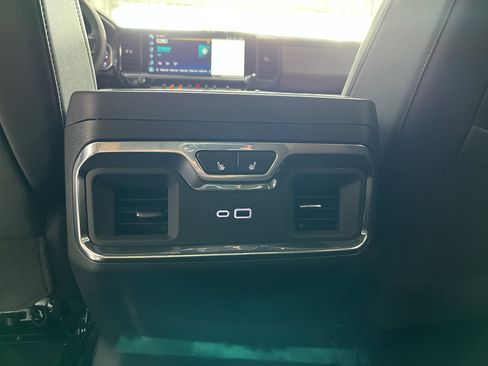 New 2026 Chevrolet Silverado 1500 High Country w/ Technology Package AWD/4WD image 15