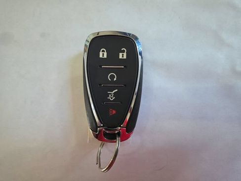 Used 2023 Chevrolet Traverse RS w/ LPO, Floor Liner Package AWD/4WD image 33