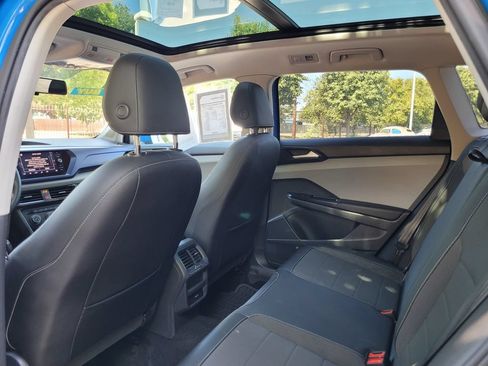 Used 2022 Volkswagen Taos SE FWD image 15