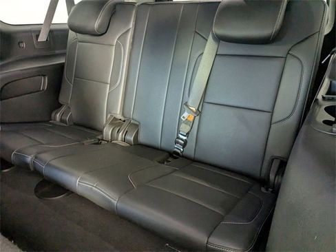 Used 2020 Chevrolet Suburban LT image 27