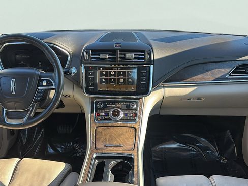 Used 2017 Lincoln Continental Reserve w/ Climate Package image 14