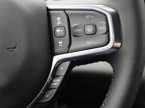 Used 2025 RAM 1500 Laramie w/ Night Edition image 30