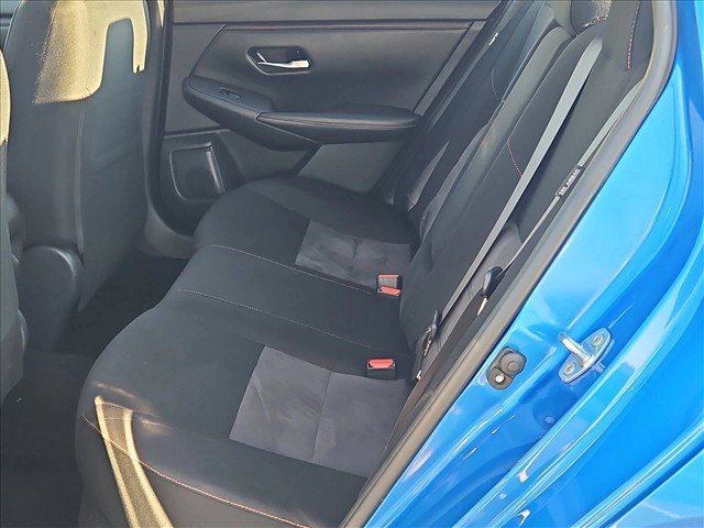 Used 2025 Nissan Sentra SR FWD image 17