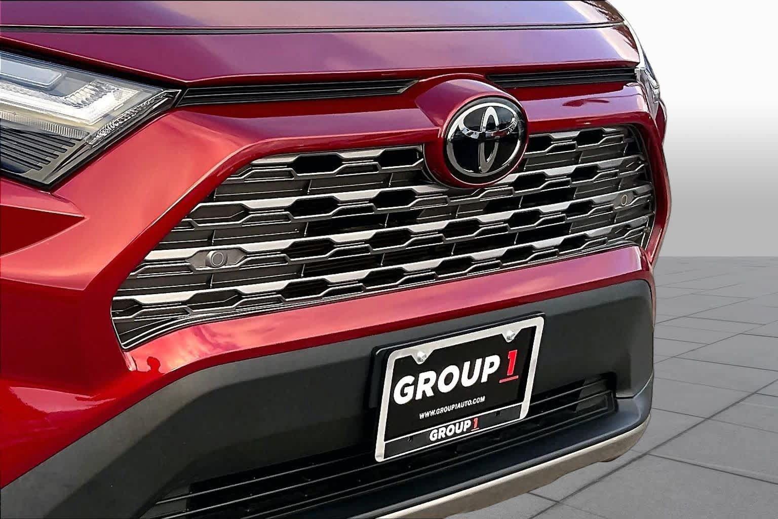 Used 2025 Toyota RAV4 Limited w/ Weather Package AWD/4WD image 30