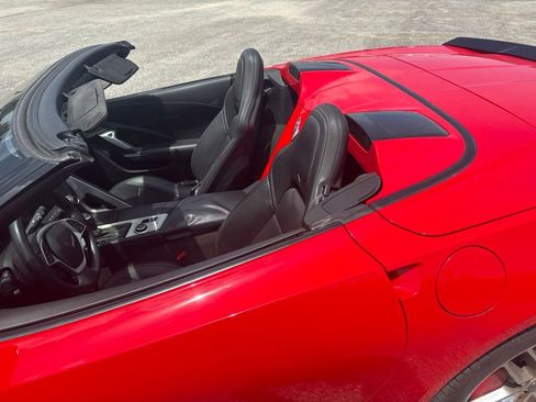 Used 2015 Chevrolet Corvette Stingray Convertible w/ 2LT Preferred Equipment Group RWD image 15