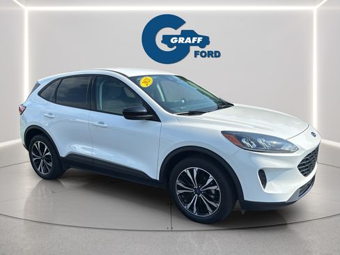 Used 2021 Ford Escape SE w/ SE Sport Appearance Package AWD/4WD image 4
