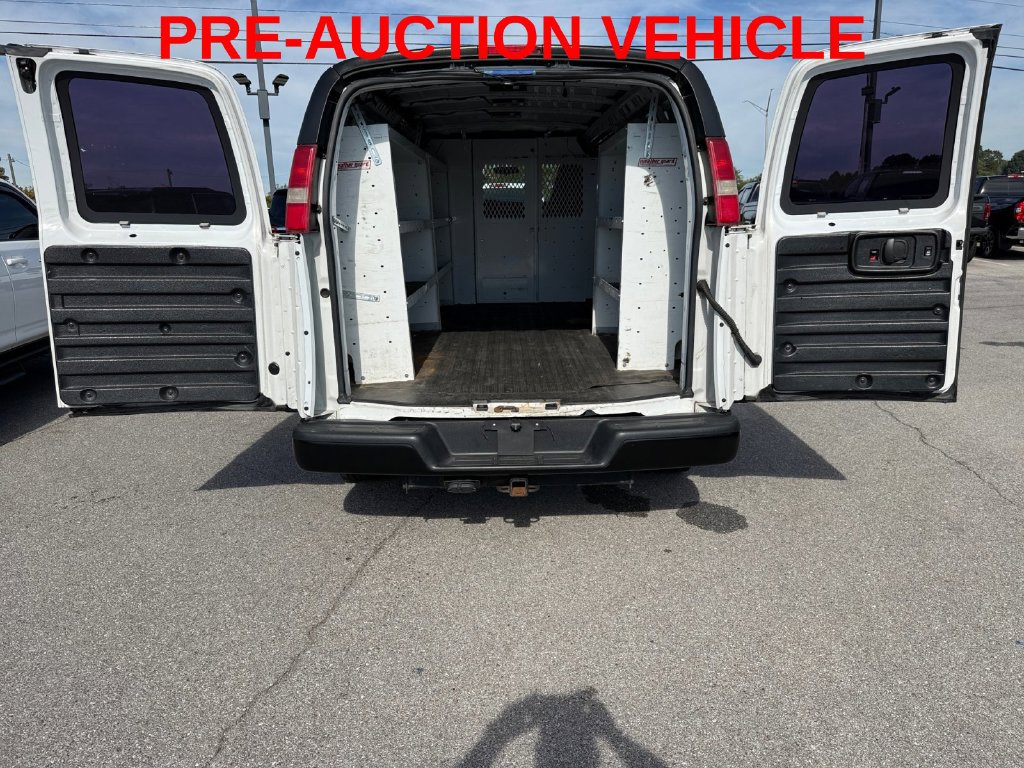 Used 2017 Chevrolet Express 2500 Extended RWD image 25