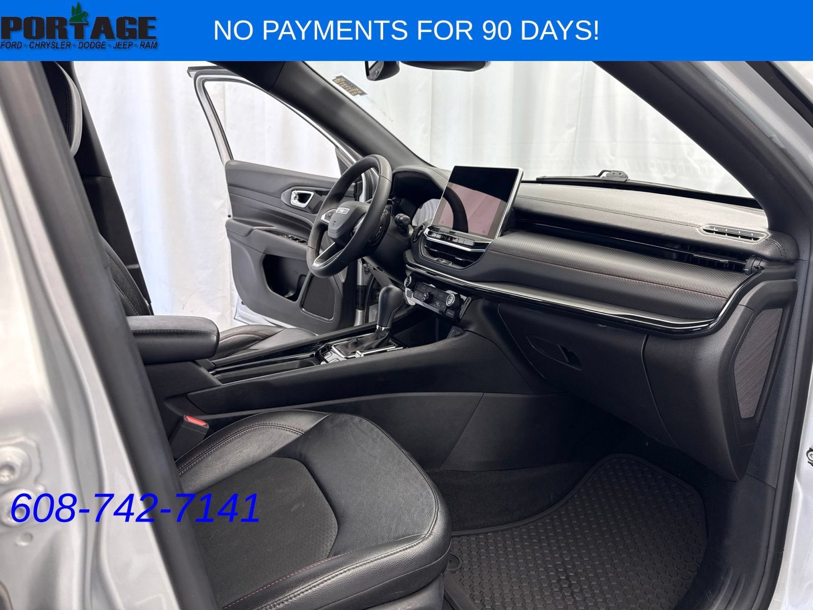 Used 2025 Jeep Compass Trailhawk AWD/4WD image 27