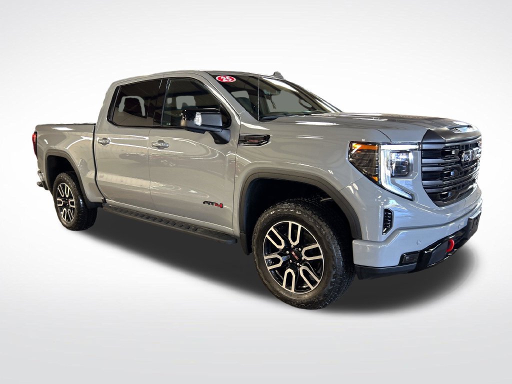 Used 2025 GMC Sierra 1500 AT4 w/ AT4 Premium Package AWD/4WD image 8
