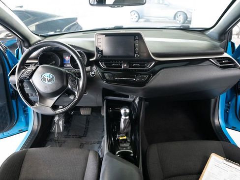 Used 2019 Toyota C-HR XLE image 13