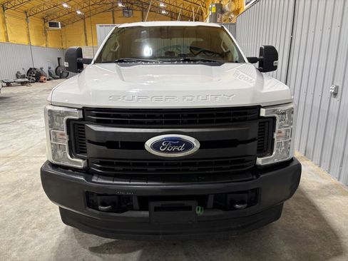 Used 2019 Ford F250 XL w/ Power Equipment Group image 7