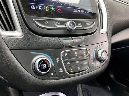 Used 2025 Chevrolet Malibu LT image 31