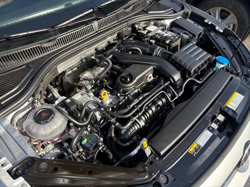 Used 2025 Volkswagen Jetta SE image 29