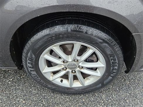 Used 2019 Dodge Grand Caravan SXT image 16