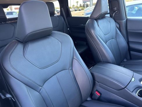 Used 2024 INFINITI QX60 Luxe w/ Vision Package image 23