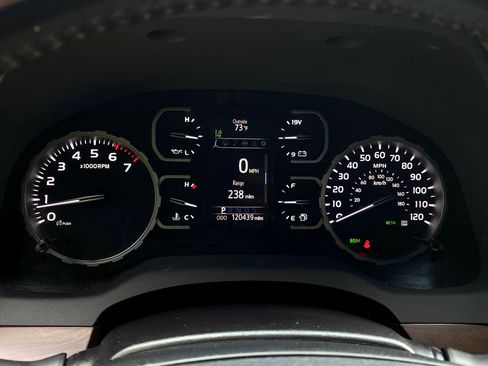 Used 2018 Toyota Tundra Limited w/ Limited Premium Package image 23