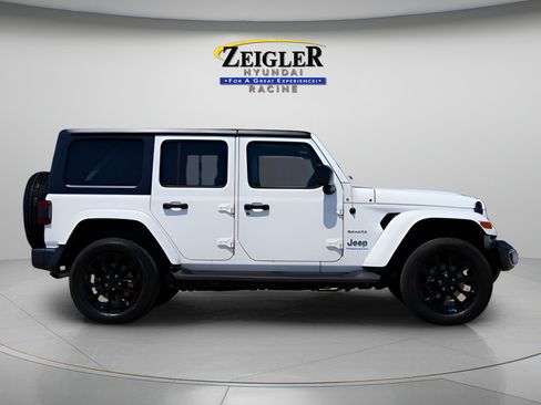Used 2023 Jeep Wrangler Unlimited Sahara w/ Cold Weather Group AWD/4WD image 8