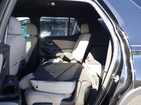 Used 2023 Chevrolet Traverse LS w/ Midnight/Sport Edition image 30