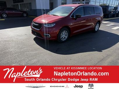 New 2026 Chrysler Pacifica Select