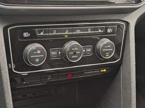 Used 2021 Volkswagen Atlas SEL Premium image 31