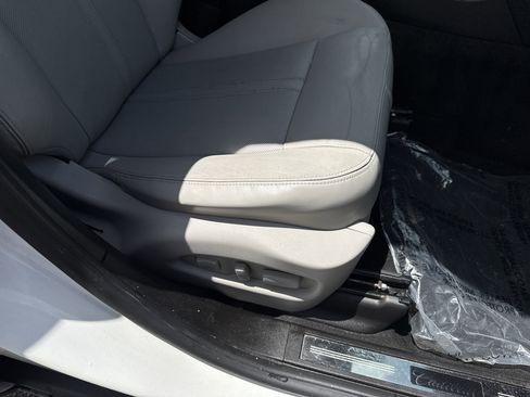 Used 2013 Cadillac SRX Luxury image 18